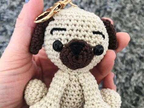 “Pug Llavero” Patrón / “Pug Keychain” Amigurumi Pattern // PDF