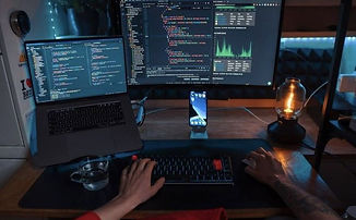 SQL (16 HORAS), JAVA WEB 2.0 (18 HORAS), LÓGICA DE PROGRAMAÇÃO ORIENTADA A OBJETOS 2.0 (17 HORAS), PHP COM LAVAREL 3.0 (16 HORAS),
PROGRAMADOR MOBILE 2.0 (14 HORAS), JAVASCRIPT (16 HORAS), REACT JS (16 HORAS) e UML 2.0 (16 HORAS).