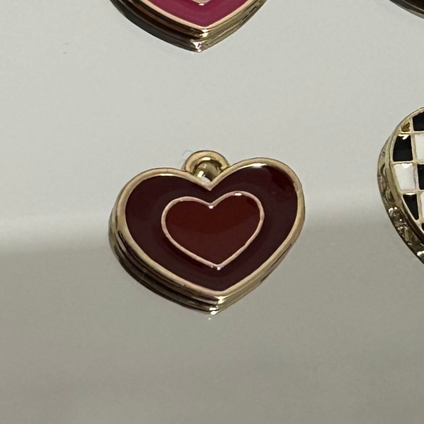 Thumbnail: gold heart charms