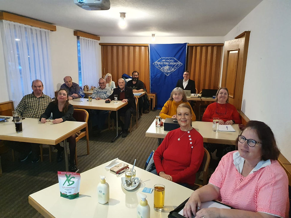 "Spezial TEAM MEETING am Freitag" in Niederönz