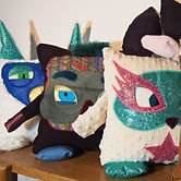 Coussins décoratifs créations uniques ours lapin hbou chouette pingouin vache