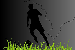 Jogar futebol profissionalmente é um dos objetivos de grande parte das crianças quando se