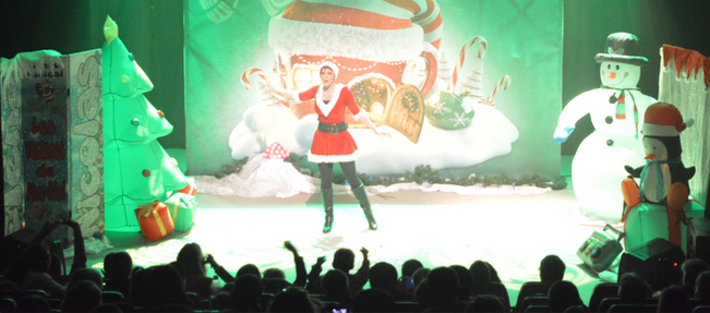conte musical de noel les vacances du pere noel avec elena de vangelis et nicolas, compagnie show time
