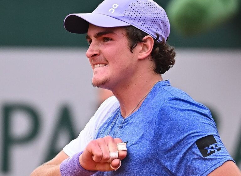 Carioca João Fonseca vence em Roland Garros