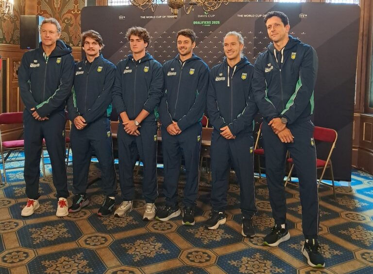 Time Brasil se prepara para o duelo contra a França na Copa Davis