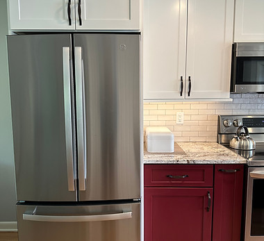 Fabuwood Cabinetry in Galaxy Frost and Red Theatre 