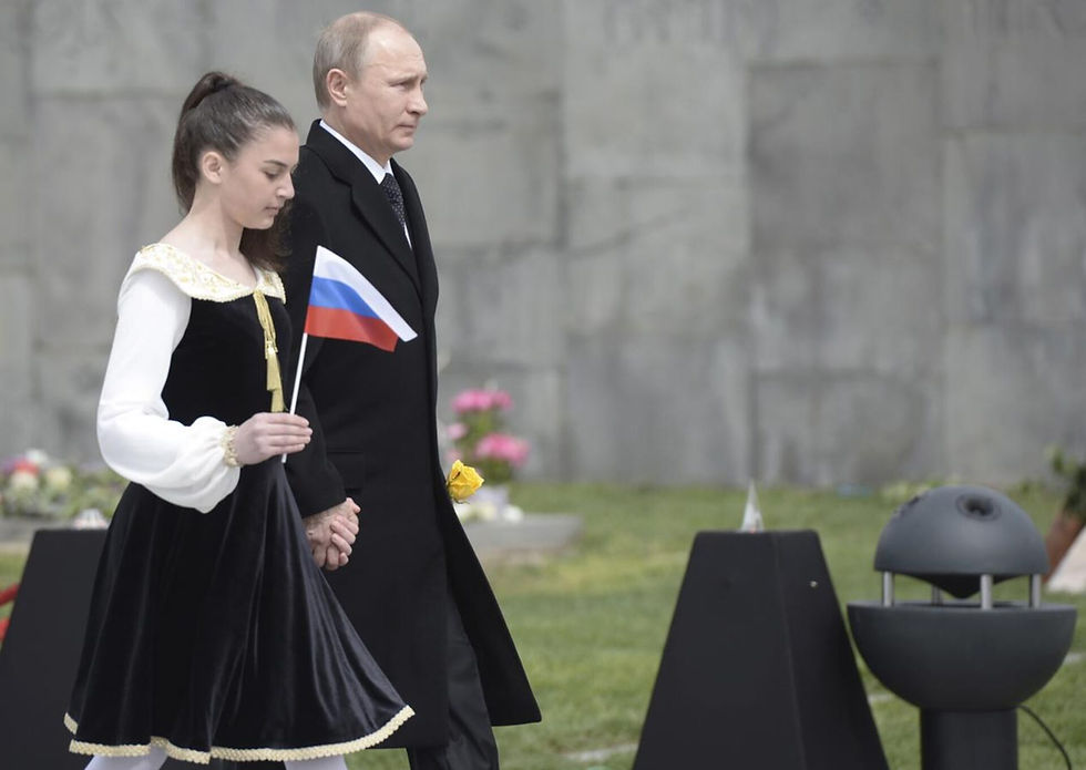 Foto de archivo: el presidente Putin en Dzidzernagapert (Ereván), durante los actos centrales conmemorativos del Centenario del Genocidio Armenio