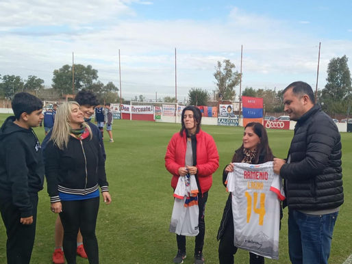 El DEPO homenajeó a las maestras de armenio del Colegio Arzruní