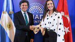 Turquía, Coloquio en el Senado y reacción de la Comunidad Armenia