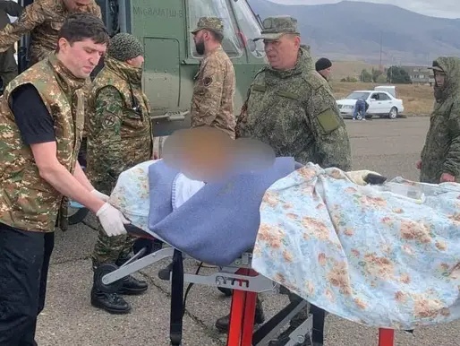 Desde Stepanakert, trasladan a los pacientes graves hacia los hospitales de Armenia