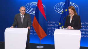 "Relaciones carnales"