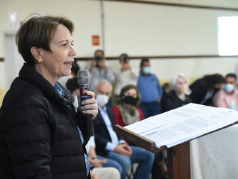 Mapa vai ajudar a encontrar soluções para cafeicultores que tiveram perdas com geada, diz ministra