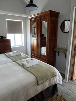 Secondary bedroom