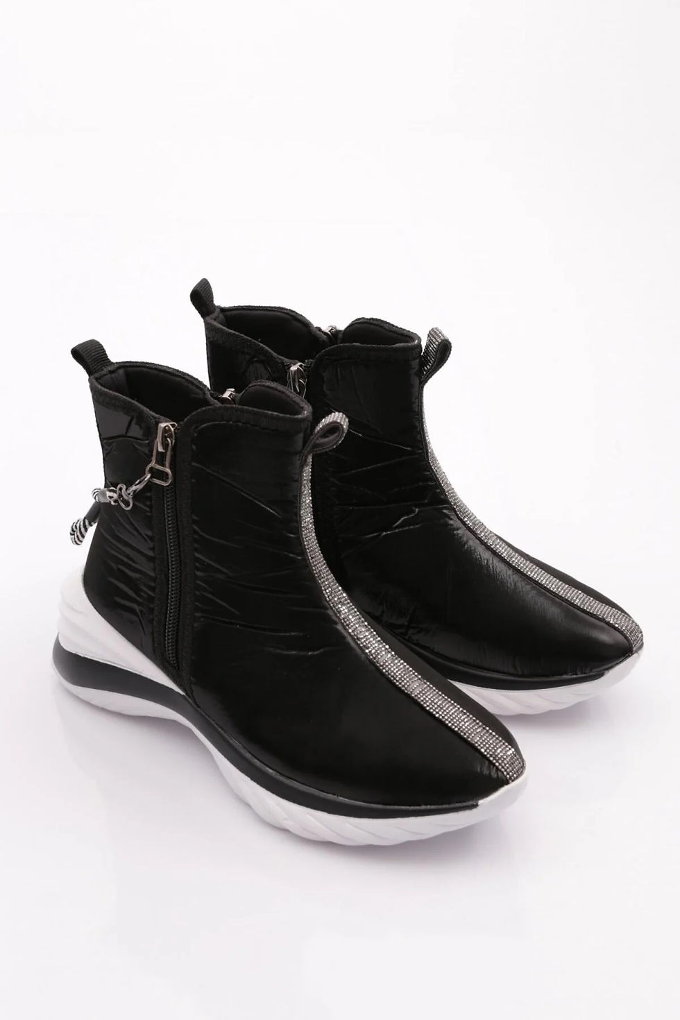 DGN بوت ماركة