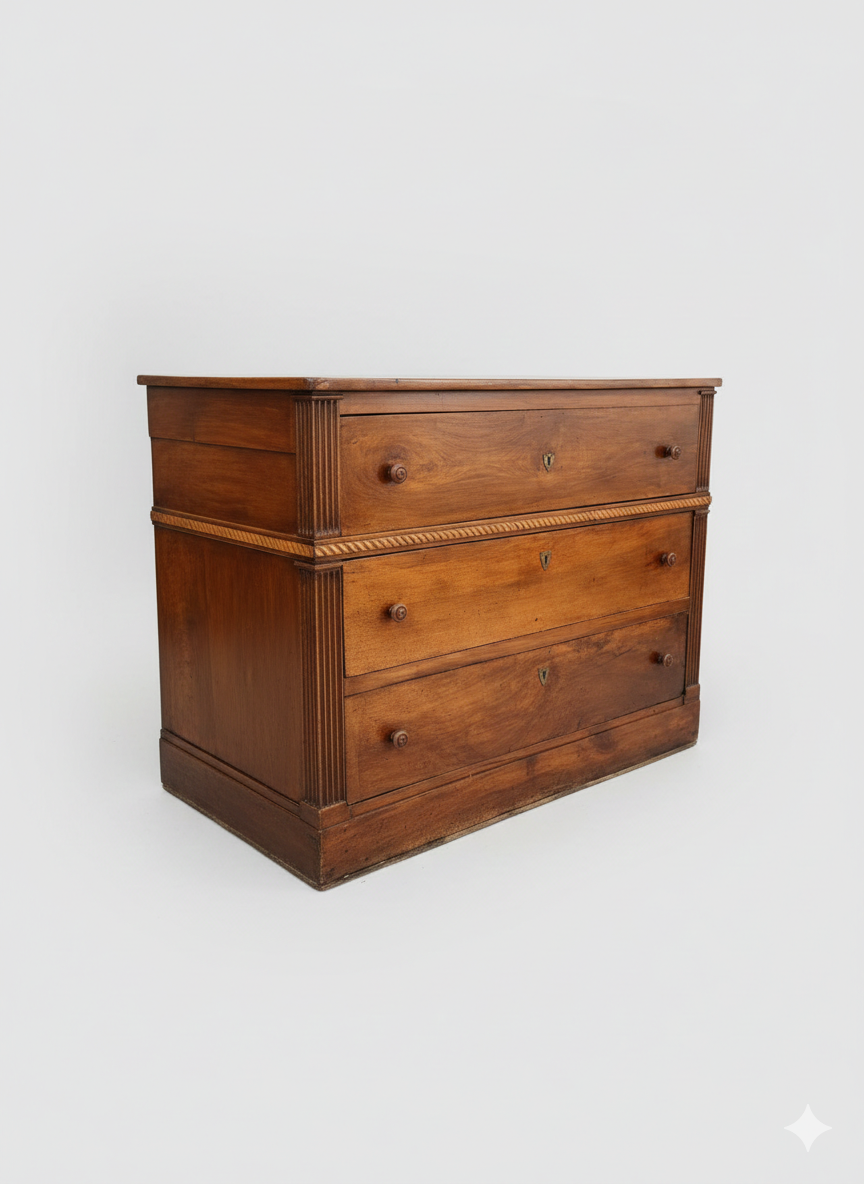 Commode Pantalonnière aux Montants Cannelés