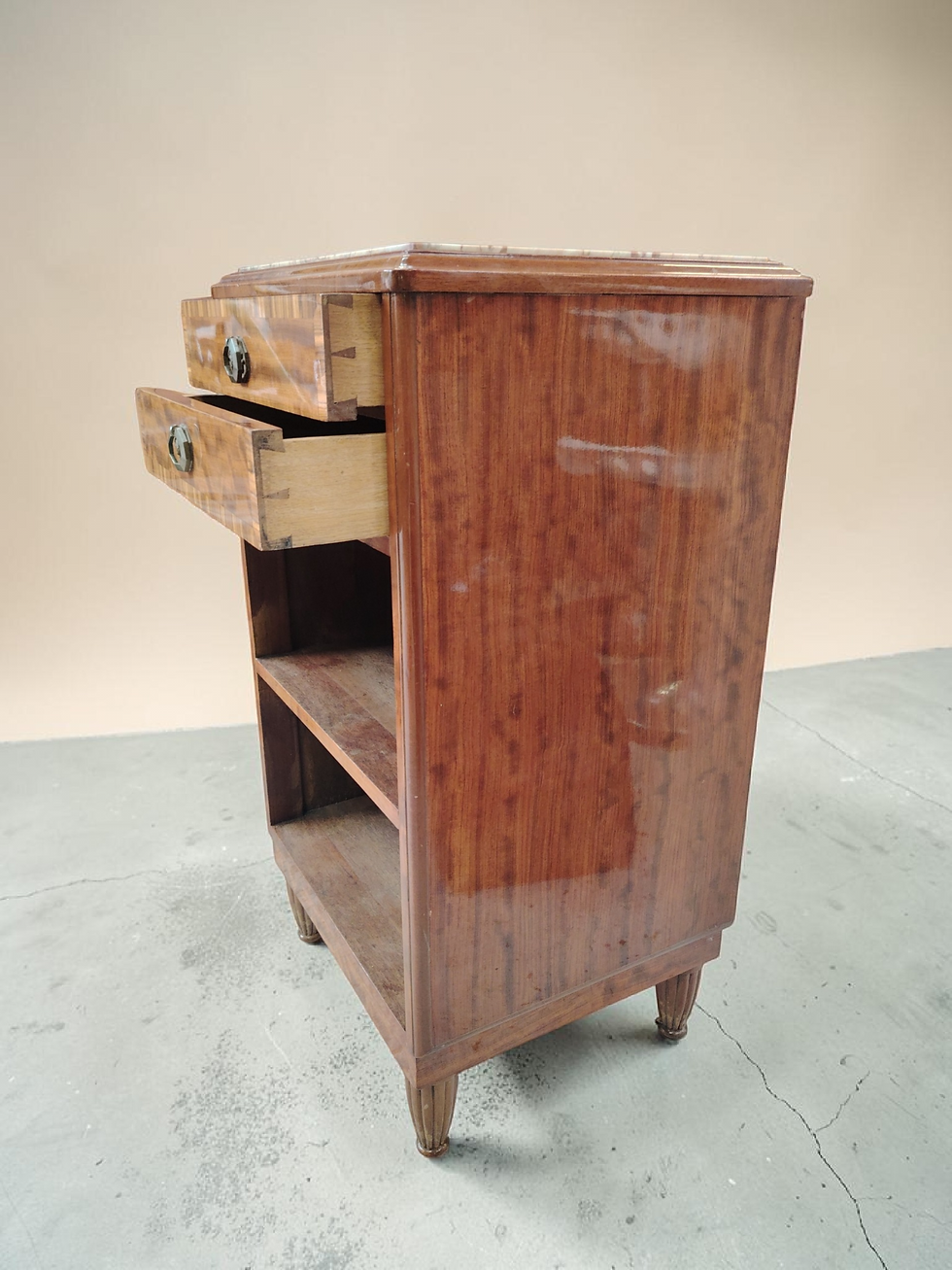 Miniature : Meuble d'appoint / Chevet Art Déco Noyer et Marbre