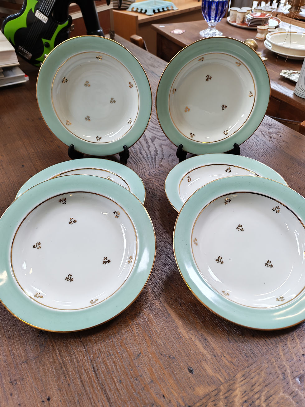 Miniature : Suite de 6 assiettes creuses en porcelaine de Limoges