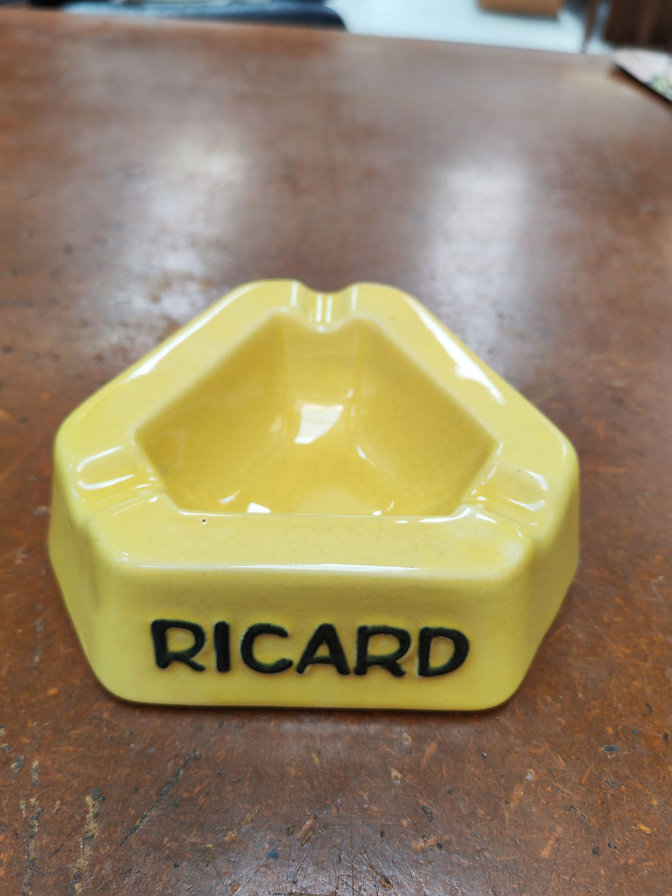 Miniature : Cendrier publicitaire vintage Ricard en céramique jaune d'Aubagne