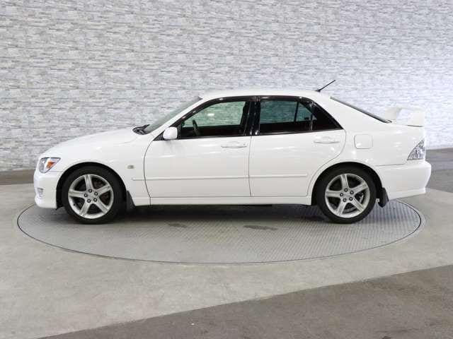 थंबनेल: TOYOTA ALTEZZA 1999