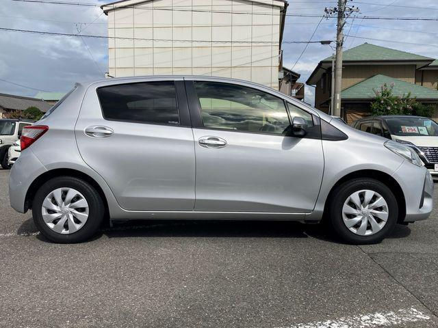 थंबनेल: TOYOTA VITZ 2018 STOCK ID #SM1373