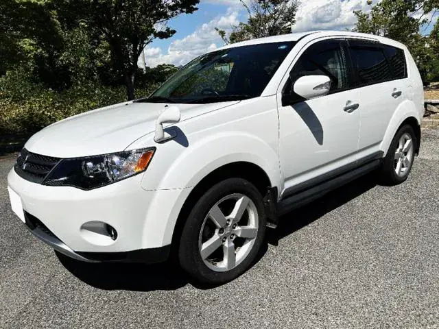 Miniatura: MITSUBISHI OUTLANDER 2009/8 STOCK ID #SM1420