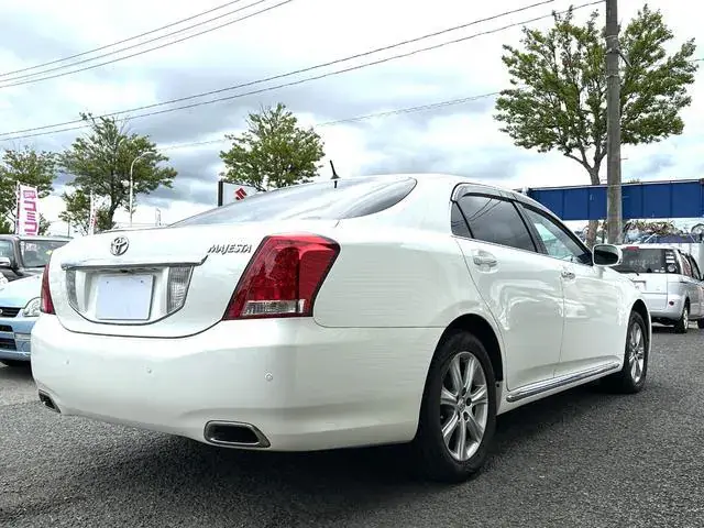 Thumbnail: TOYOTA CROWN MAJESTER 2009 