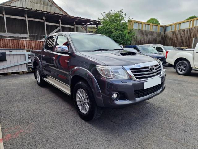 TOYOTA HILUX 2015