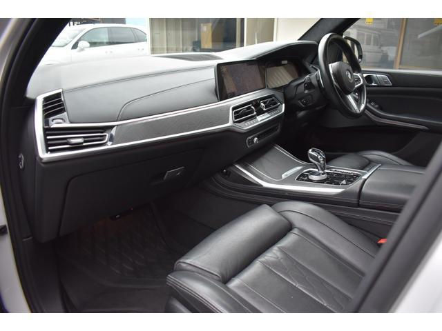 Thumbnail: BMW X7 2019