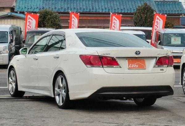 Miniature :  TOYOTA CROWN HYBRID 2015/10