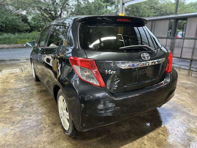 Minijatura: TOYOTA VITZ 2011/2 STOCK ID #SM1409