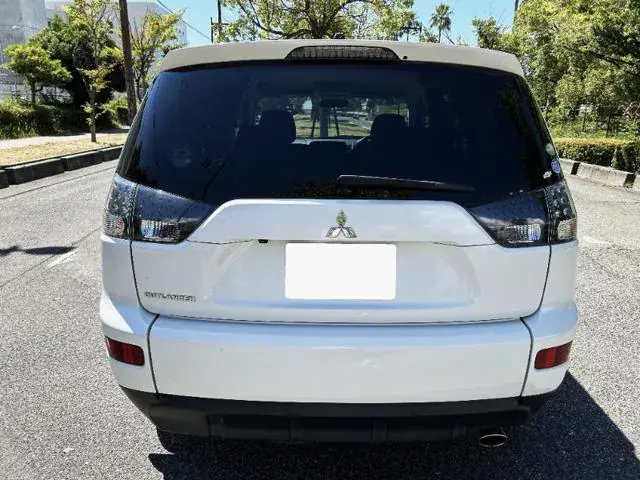 Miniatura: MITSUBISHI OUTLANDER 2009/8 STOCK ID #SM1420
