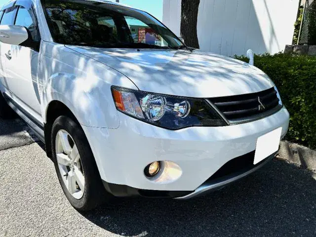 Miniatura: MITSUBISHI OUTLANDER 2009/8 STOCK ID #SM1420