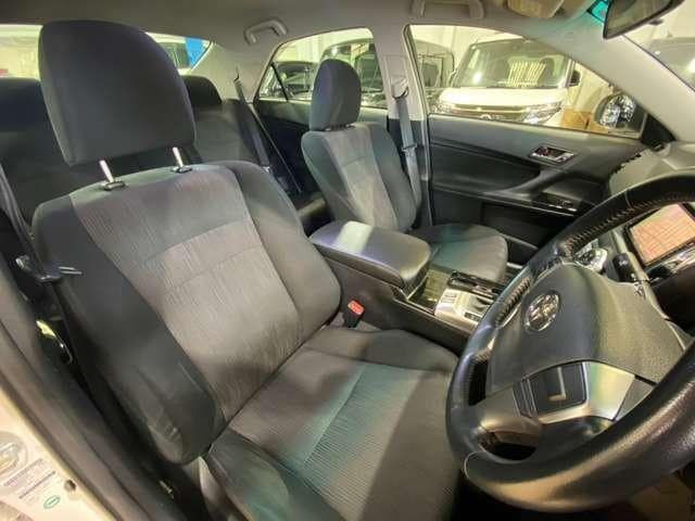 Miniature : TOYOTA MARK X 2010