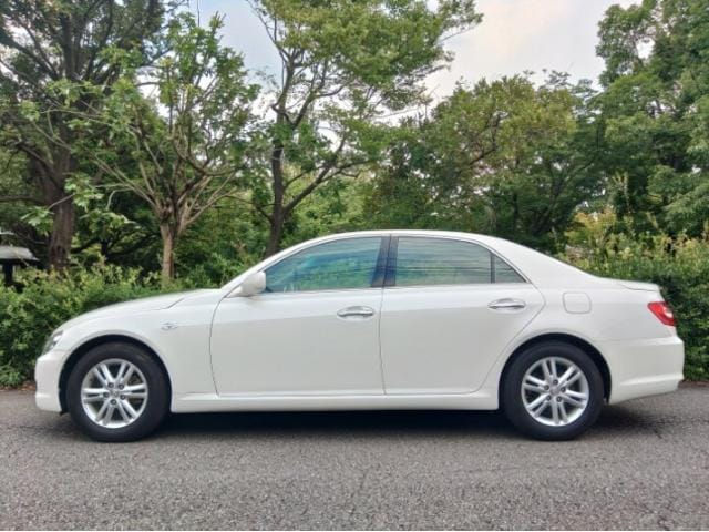 Thumbnail: TOYOTA MARK X 2004