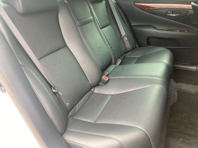 Miniature : LEXUS LX 2008
