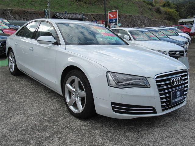 Küçük resim: AUDI A8 (SEDAN) 2012 