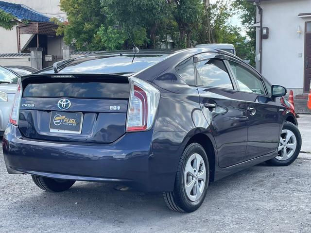 Miniature :  TOYOTA PRIUS 2011