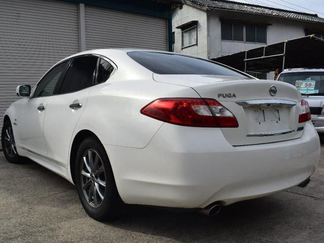 थंबनेल: NISSAN FUGA HYBRID 2012 STOCK ID #SM1371