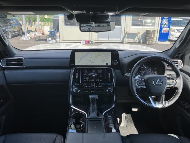Minijatura: LEXUS LX 2023