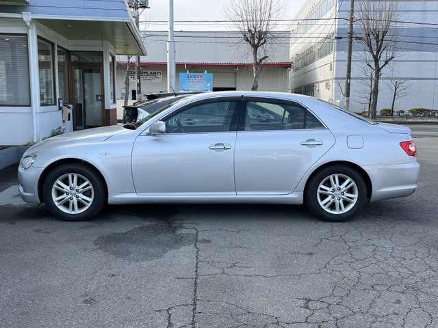 Küçük resim: TOYOTA MARK X 2005