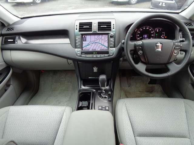 थंबनेल: TOYOTA CROWN 2008 