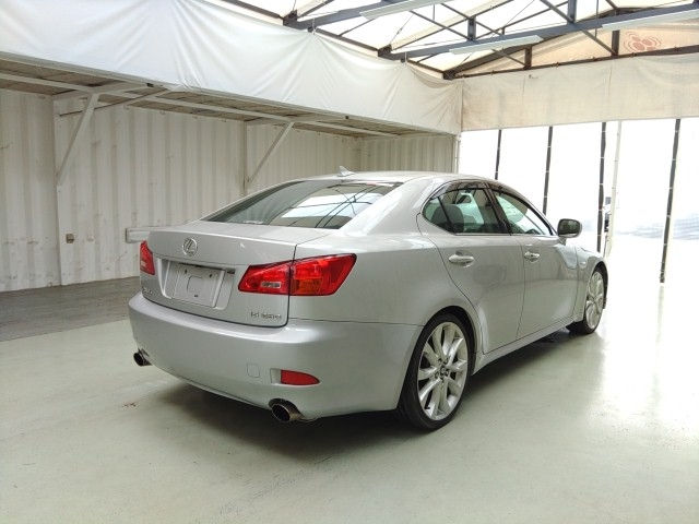Miniaturbild: LEXUS IS 2005
