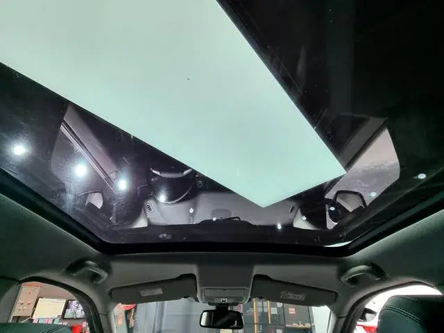 Thumbnail: LAND ROVER DISCOVERY SPORT 2016