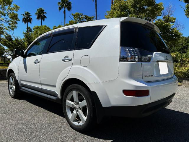 Miniatura: MITSUBISHI OUTLANDER 2009/8 STOCK ID #SM1420