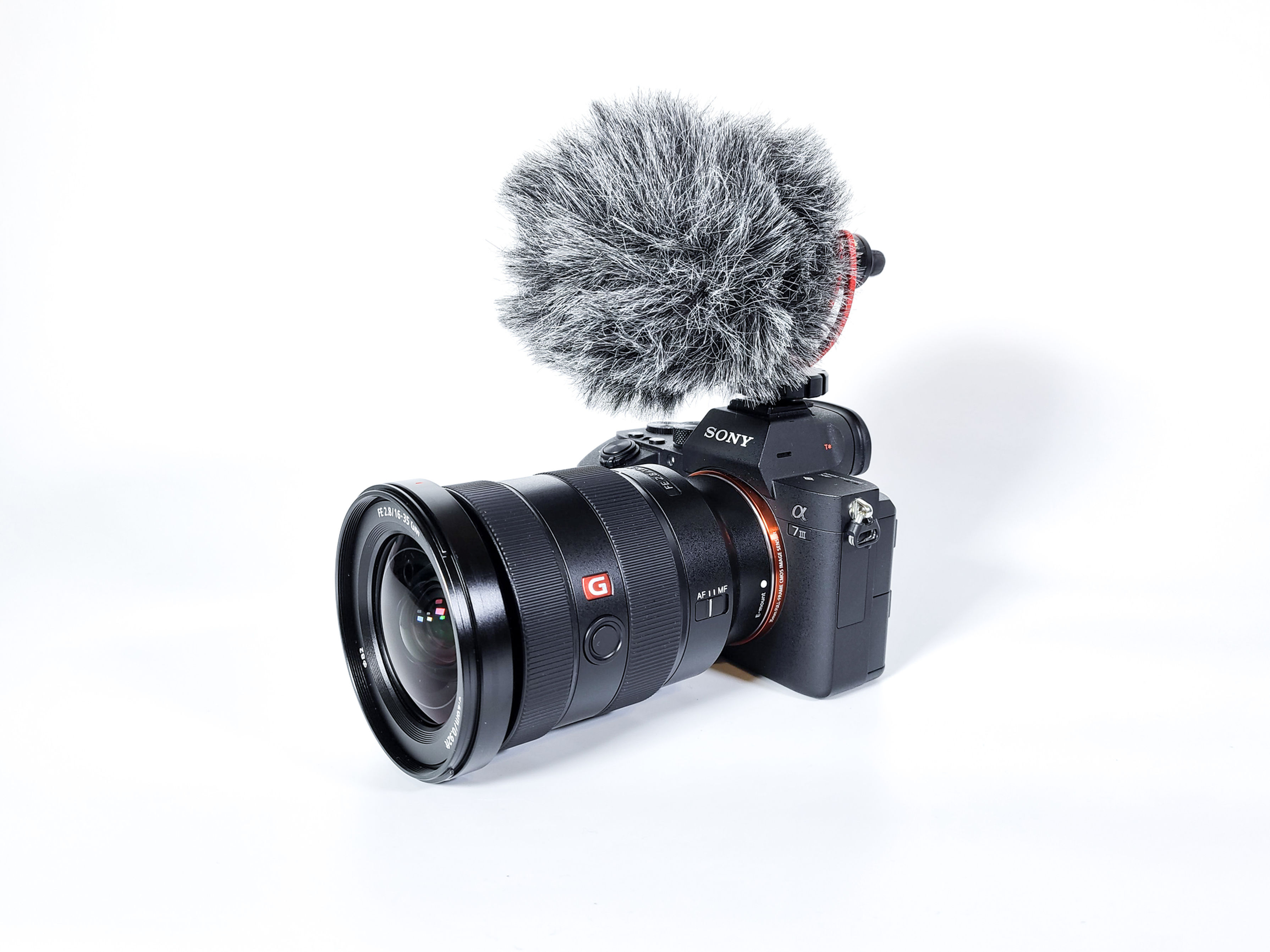 Sony a7 III + Sony 16-35 mm G master 2.8/f + microphone