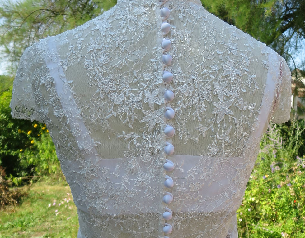 Brassière dentelle.