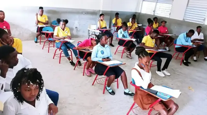Haïti-Examens d'État 2025 : Début des examens officiels avec près de 190 000 participants
