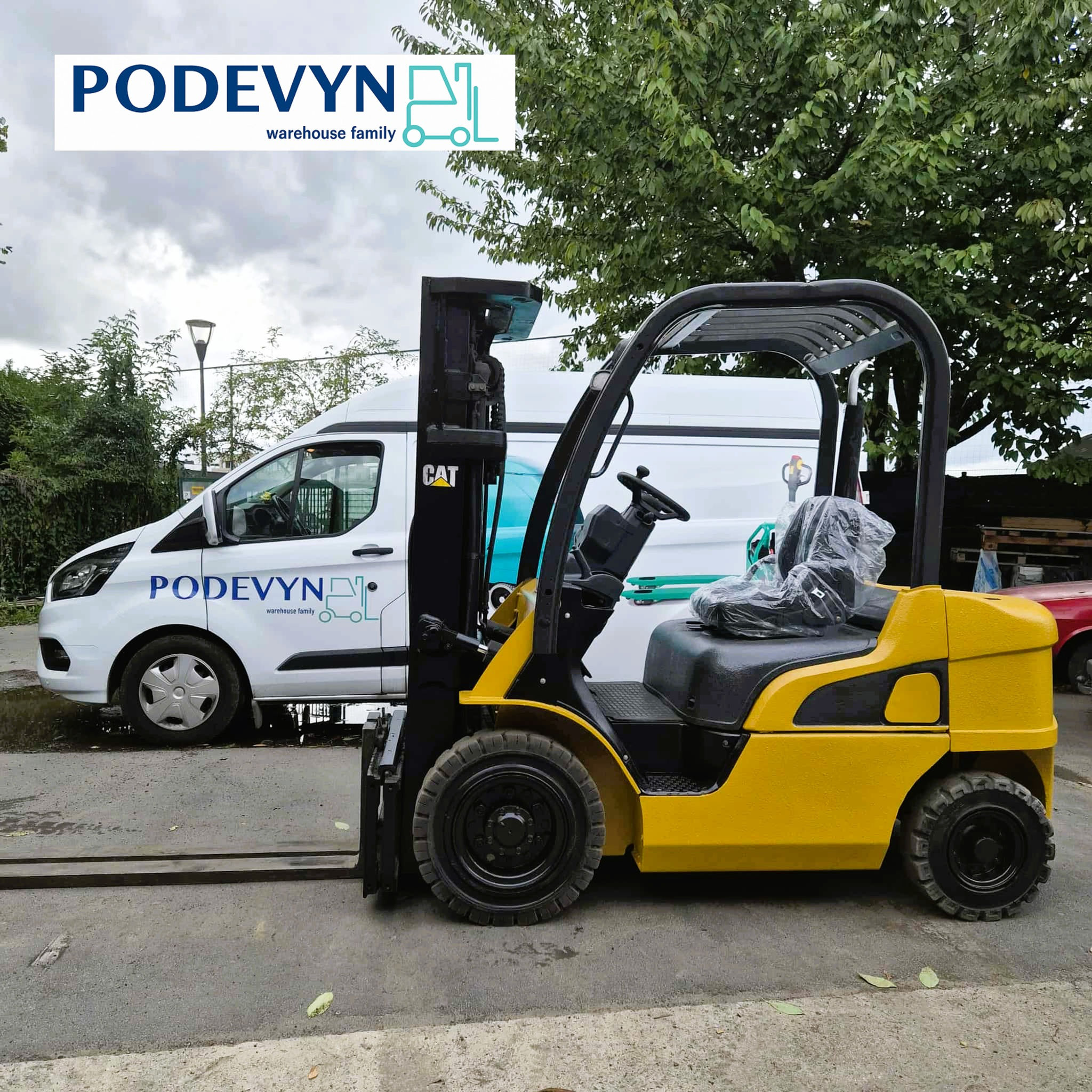 Tweedehands Caterpillar FD25 diesel heftruck 2.5 ton met TRIPLEX mast Podevyn België