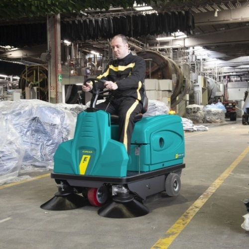 Thumbnail: Zitveegmachine buiten en binnen Rider Eureka kopen België Podevyn