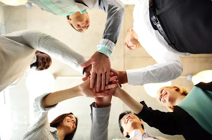 Hogyan építs új kapcsolatokat külföldönat külföldön